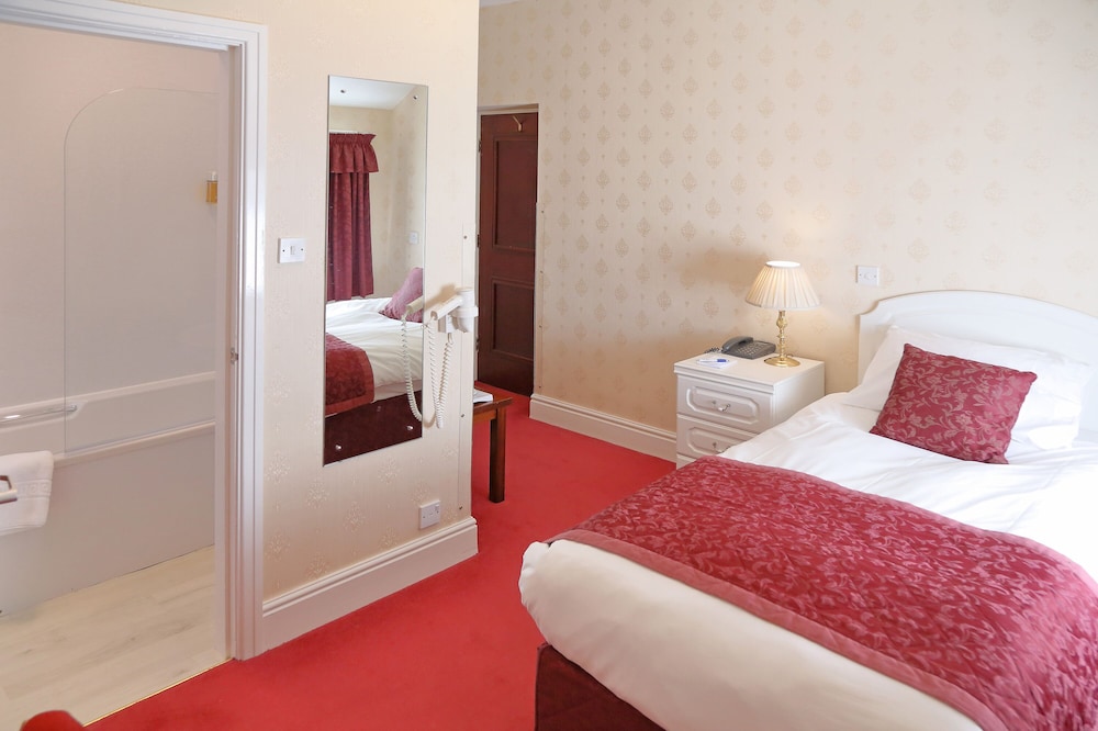 Saxonville Hotel 24/50