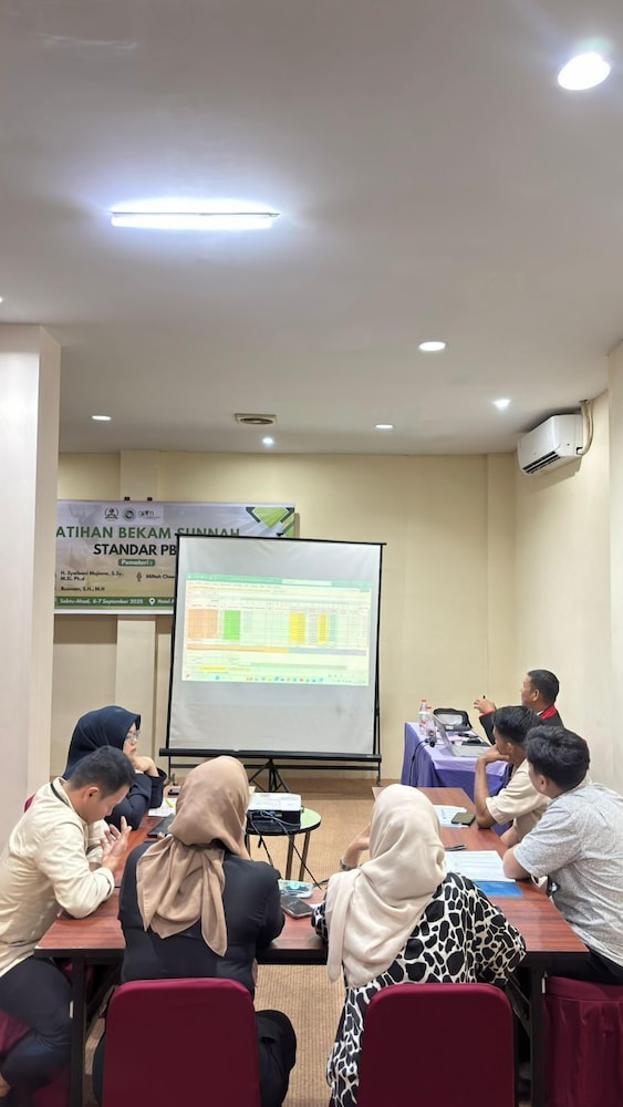 Atria Inn 25/39