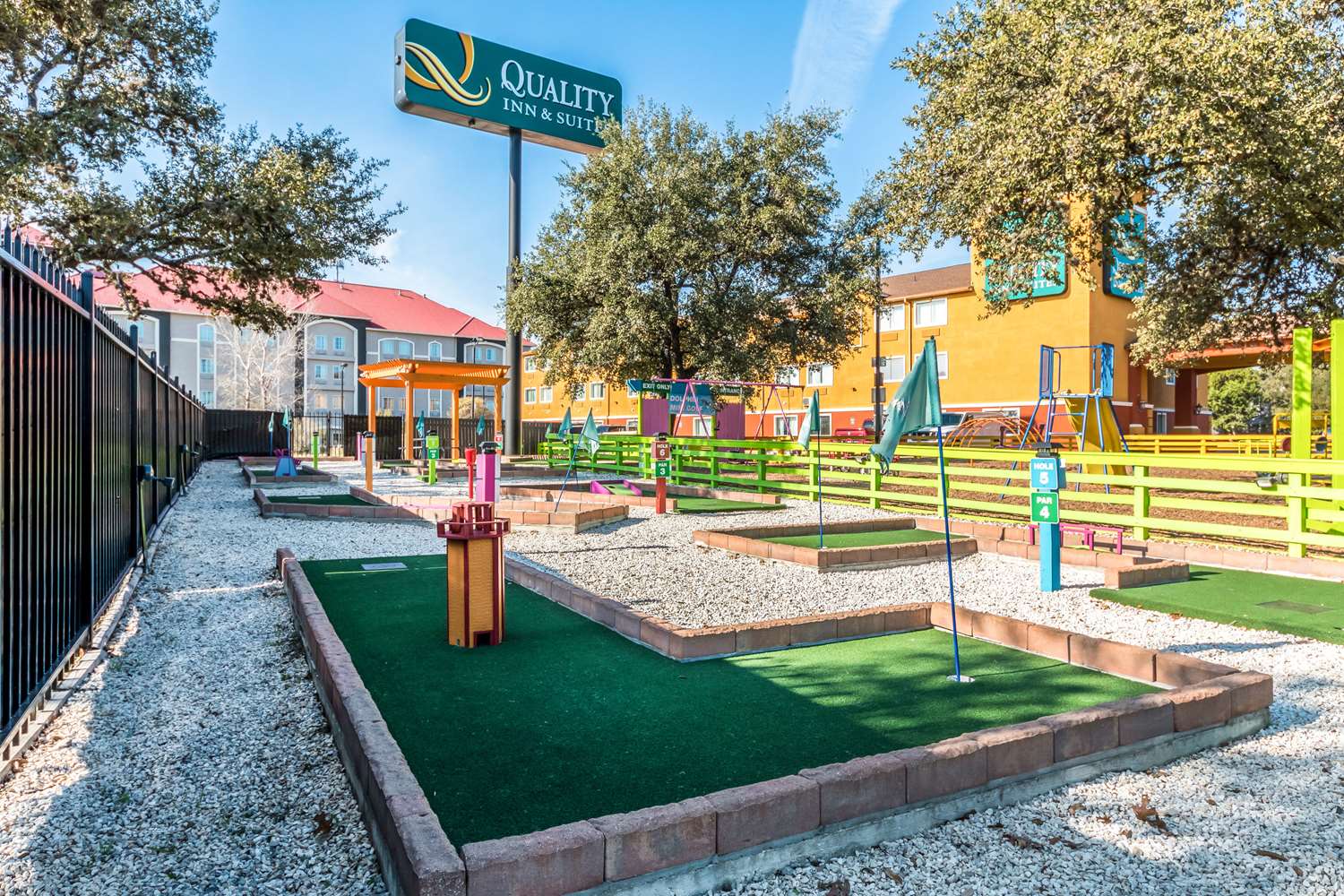 Quality Inn & Suites Seaworld North 37/42