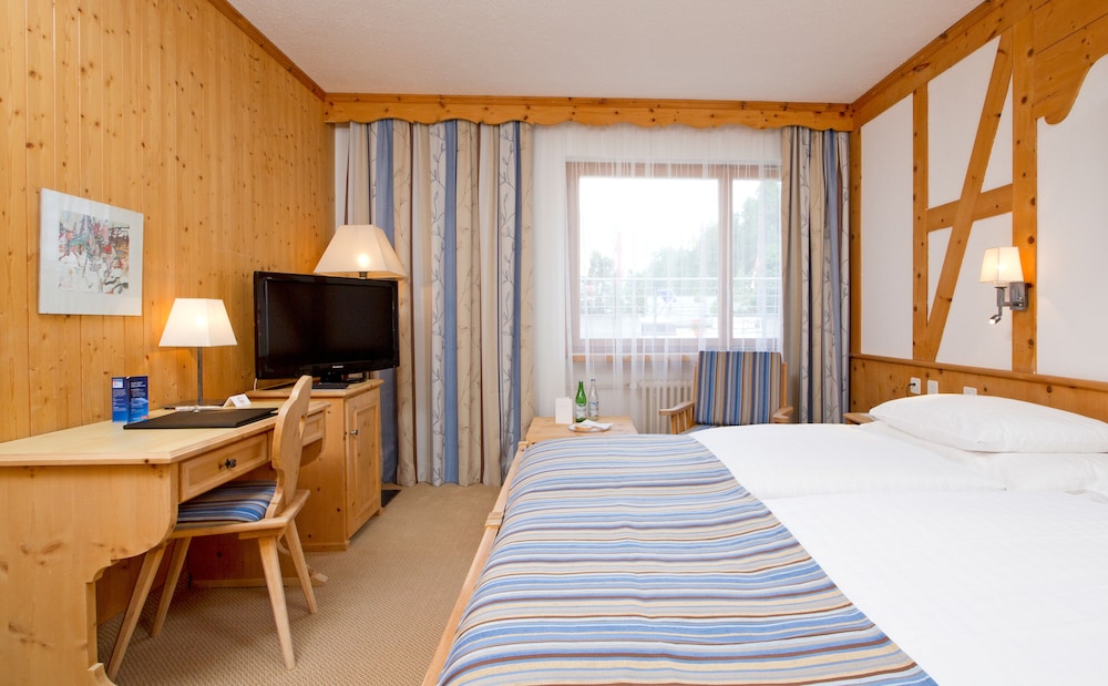 Edelweiss Swiss Quality Hotel 22/48