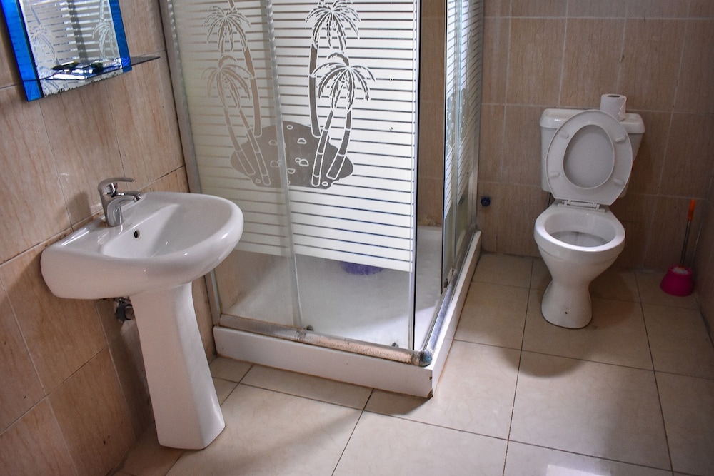 Beni Apartment And Suites 48/50