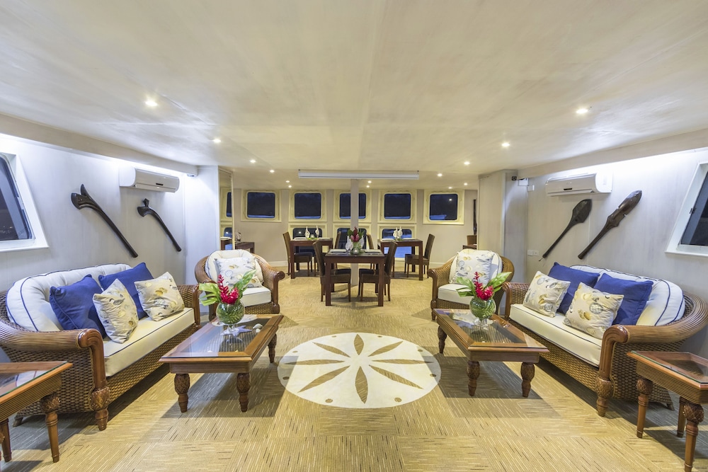 Savasi Island Resort 38/56