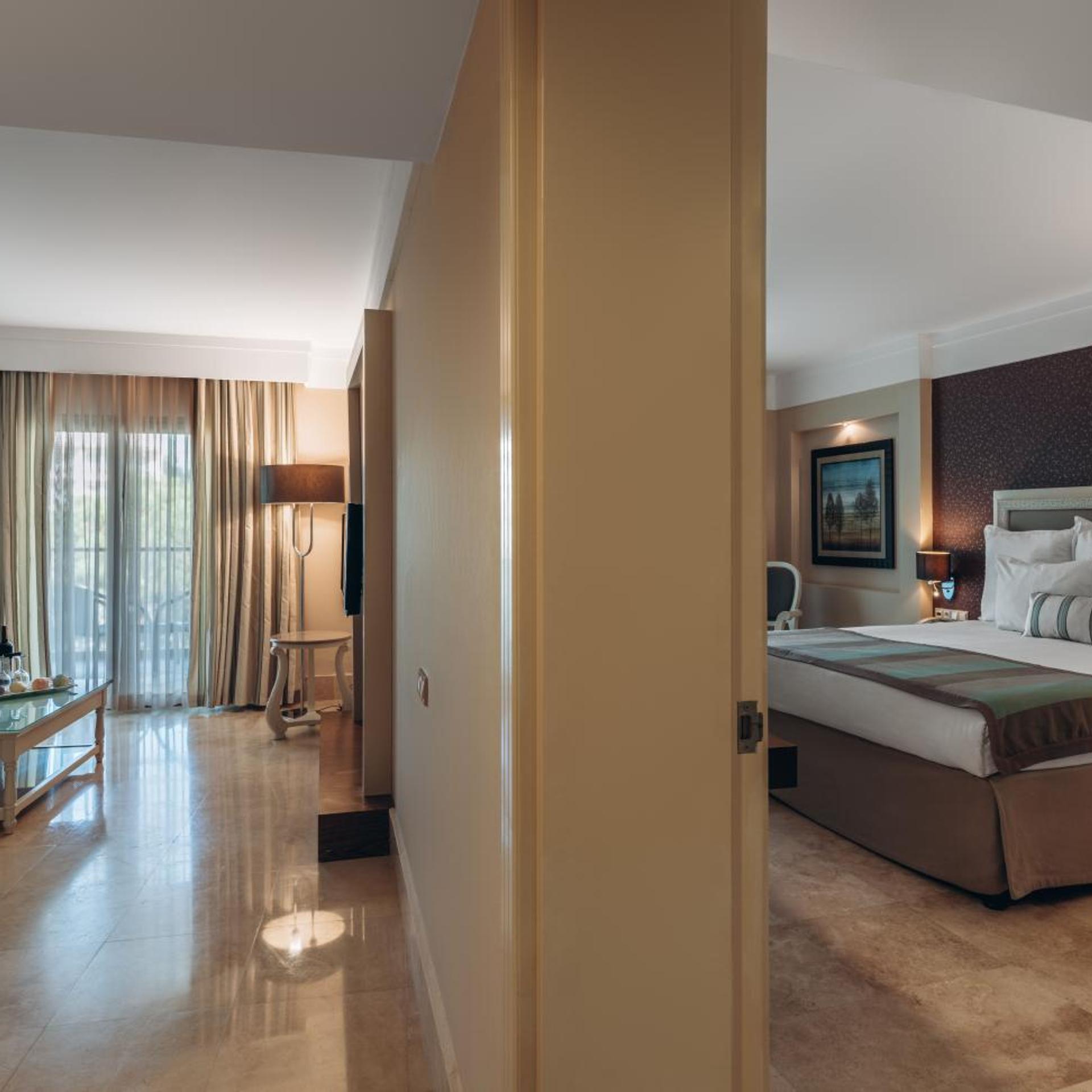 FAMILY SUITE