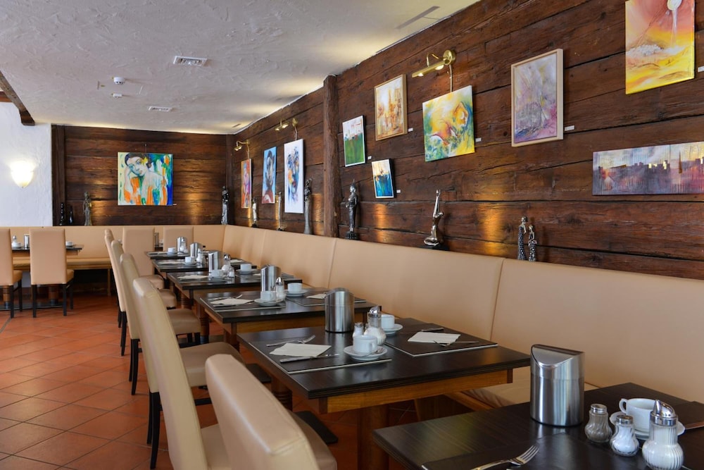 Arthotel Haar 43/60
