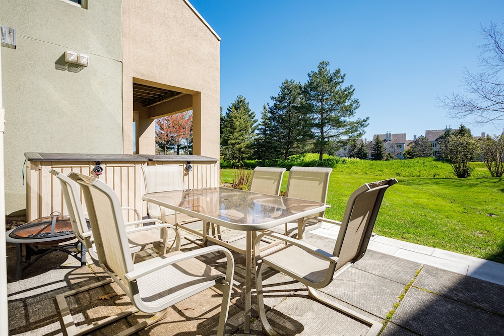 The Lodges At Blue Mountain Wintergreen Condos 23/48