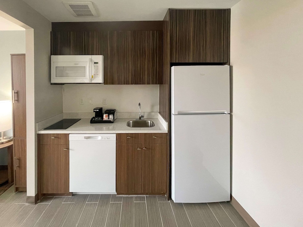MainStay Suites Bronx - Belmont 5/61