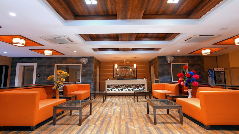 Hotel Santosh Dham 10/16