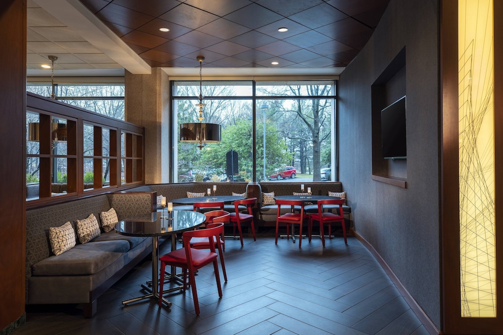 Washington Dulles Marriott Suites 42/48