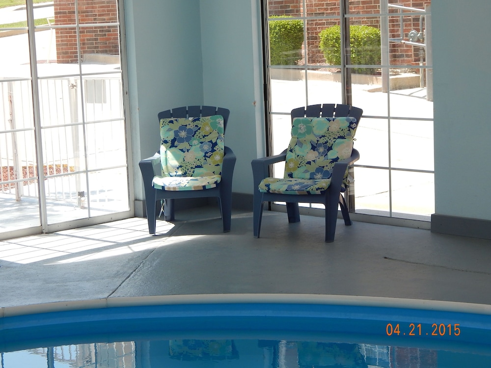 Carriage House Inn 29/61