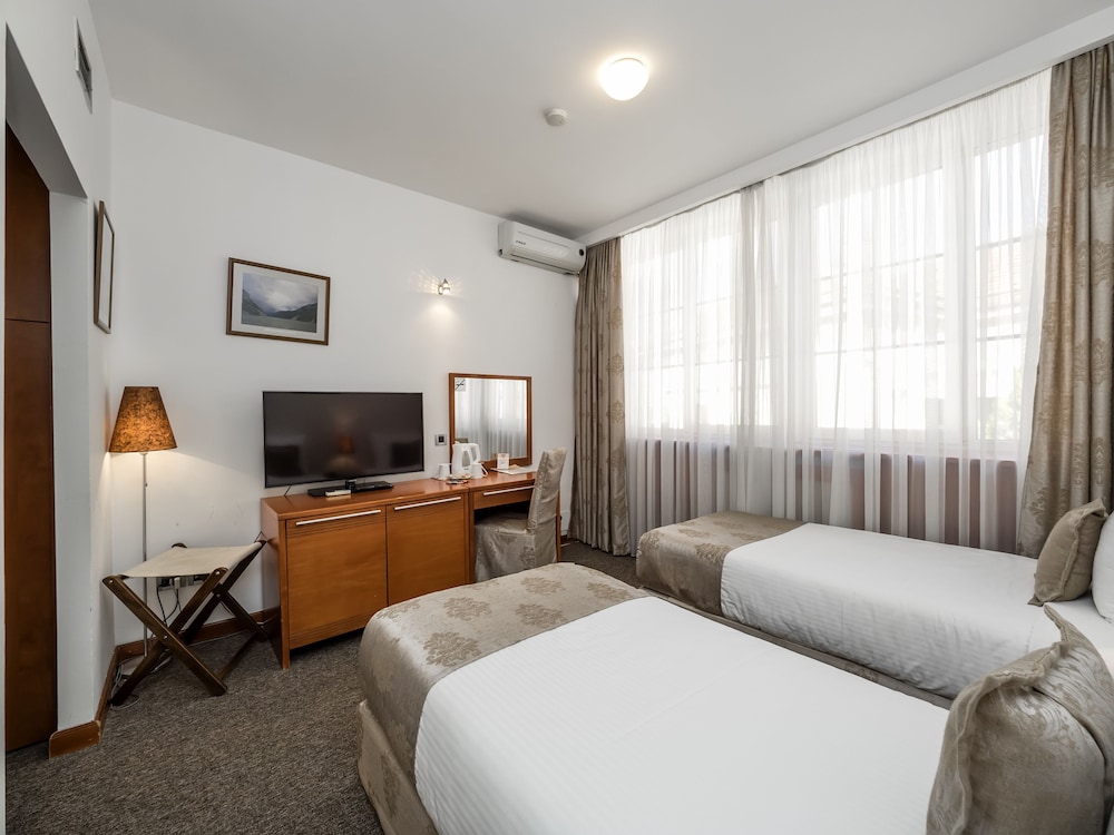 Le Petit Piaf Hotel 15/56