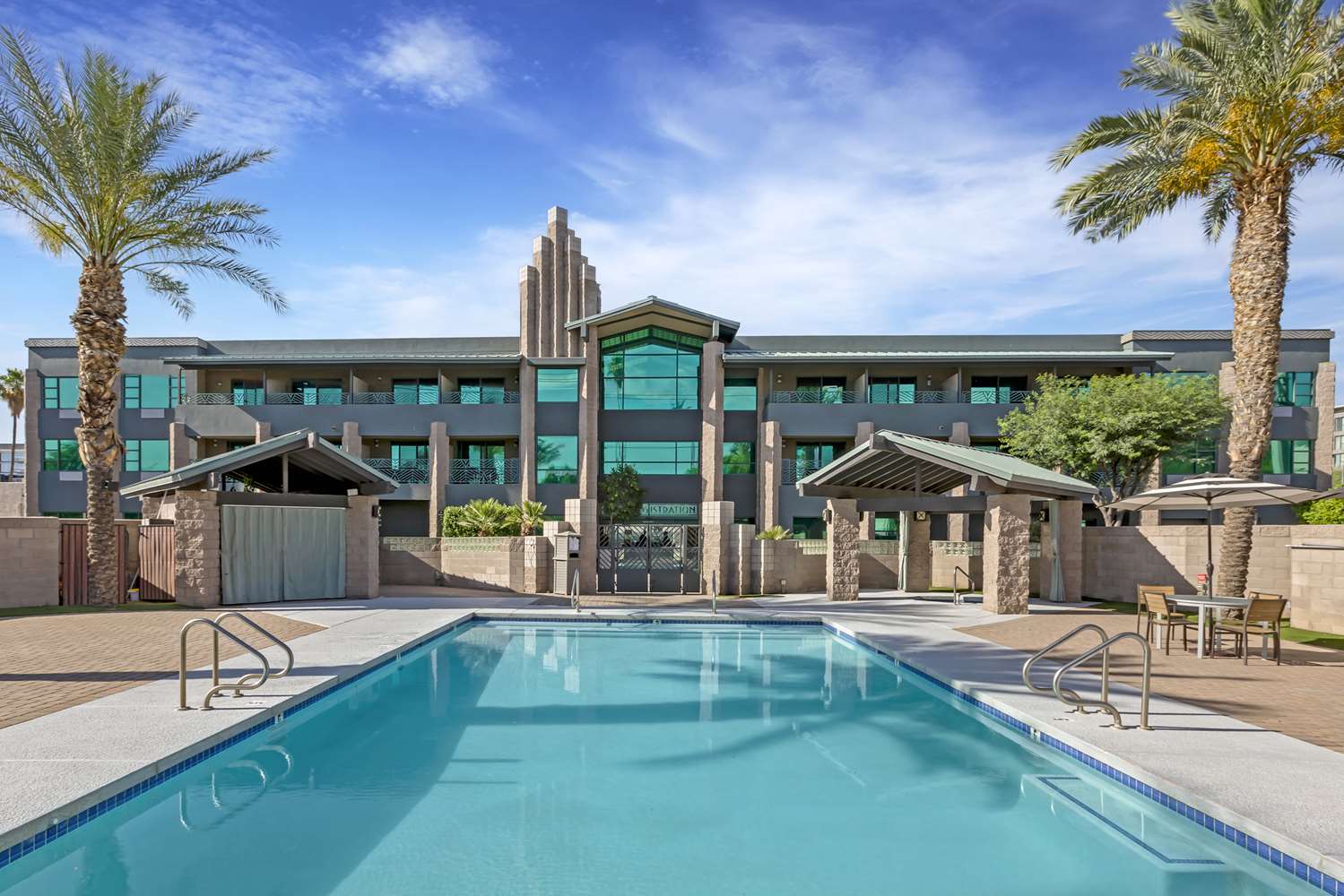 Best Western Plus Sundial 3/18