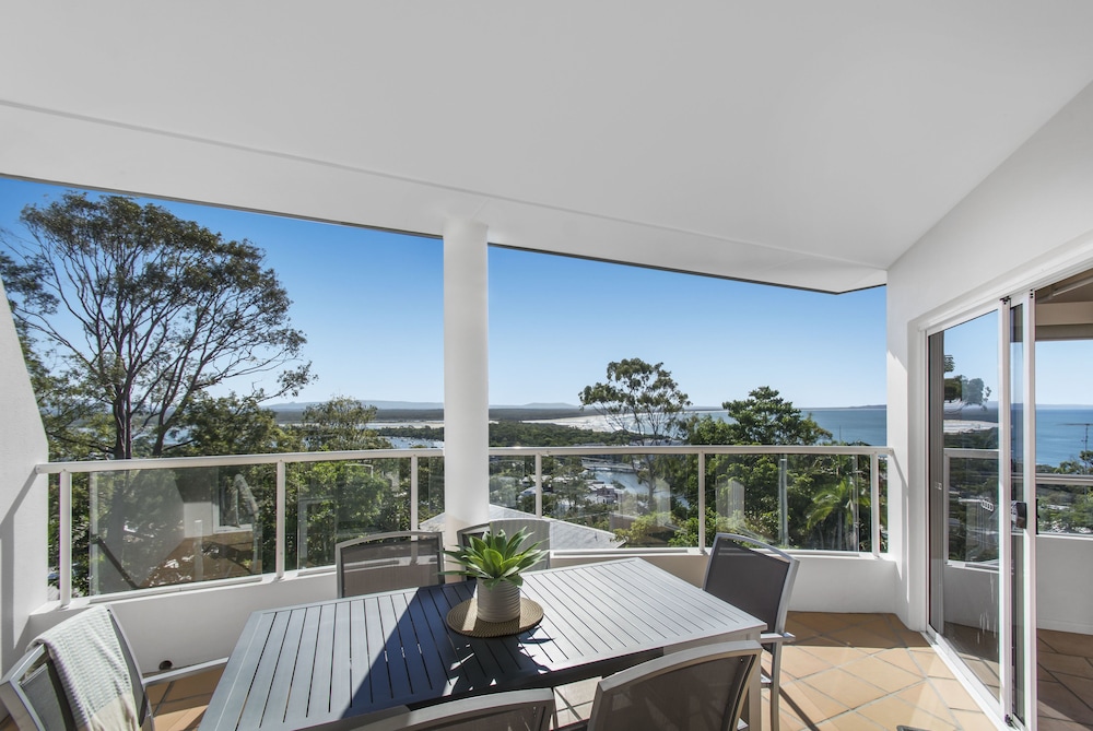 THE LOOKOUT RESORT 43/74