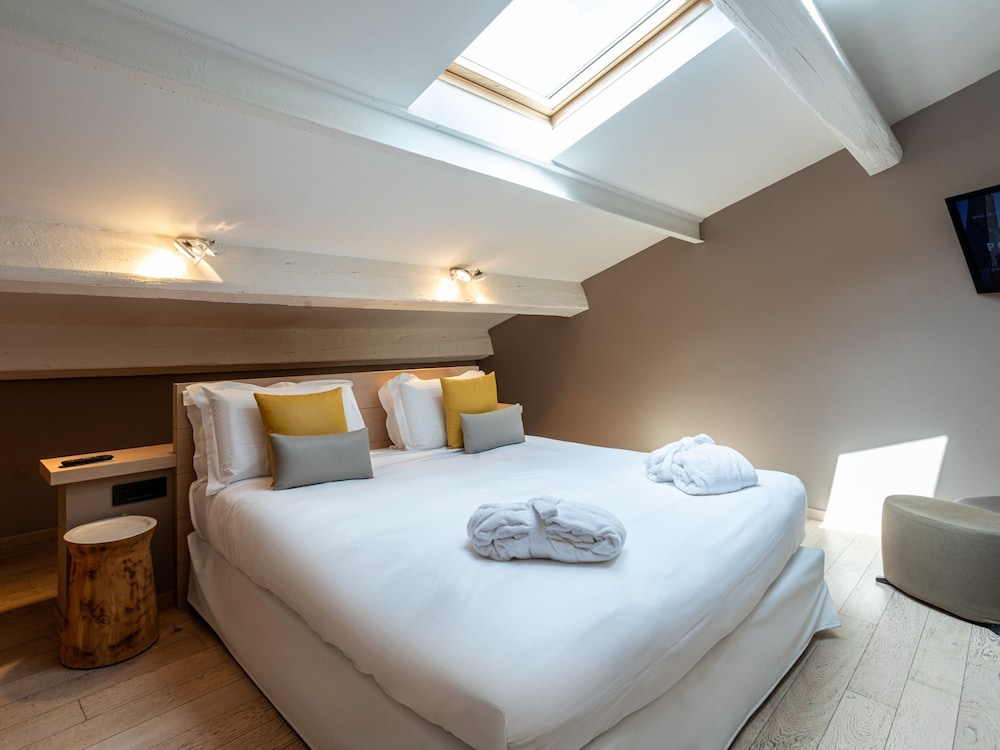 Imperial, Suite, Queen and Twin Beds, Sofa, Panoramic Terrace