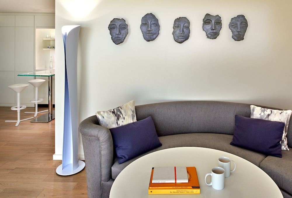 The Valorian Los Angeles, Curio Collection by Hilton 46/87