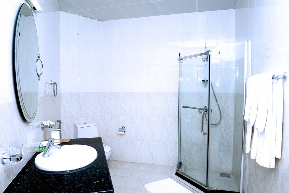 Hotel Sudu Araliya 14/69