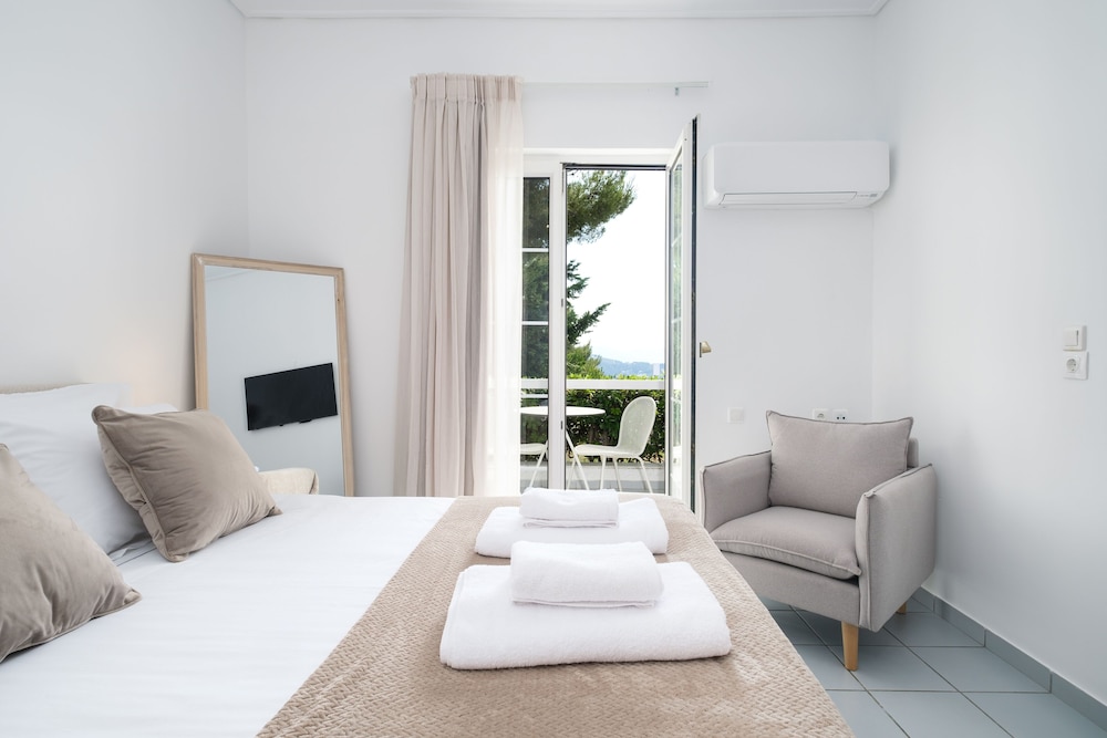 Oniro Skiathos 14/57