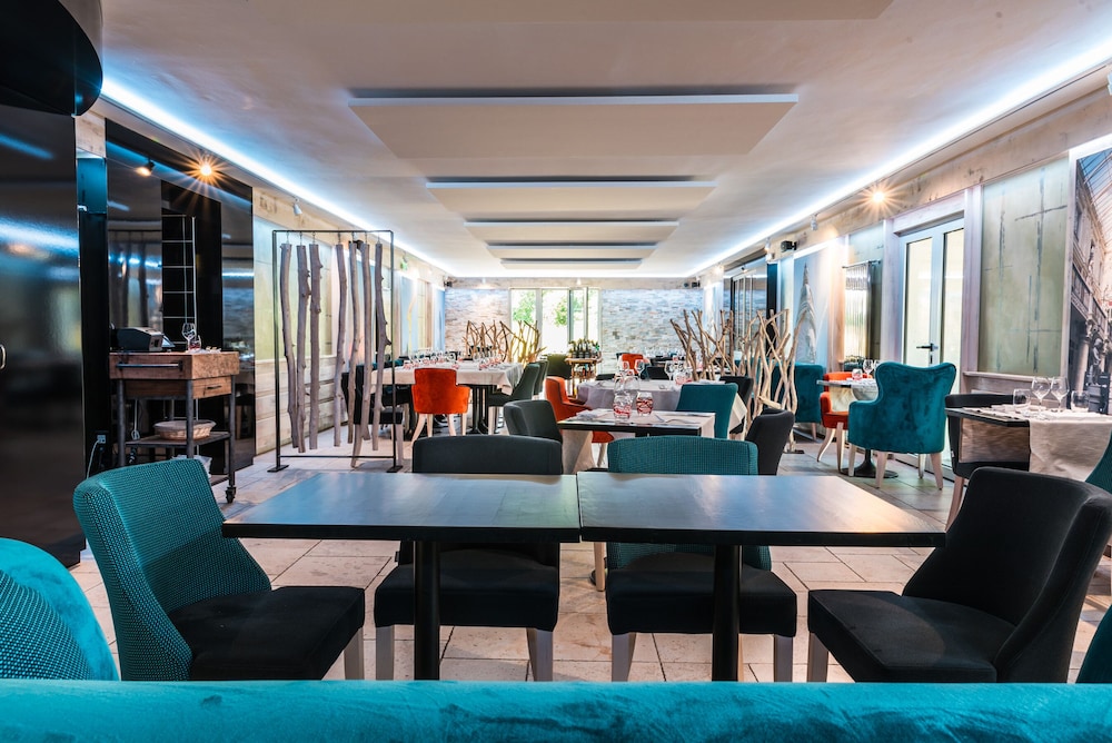 Logis Hotel L'Abreuvoir 25/50