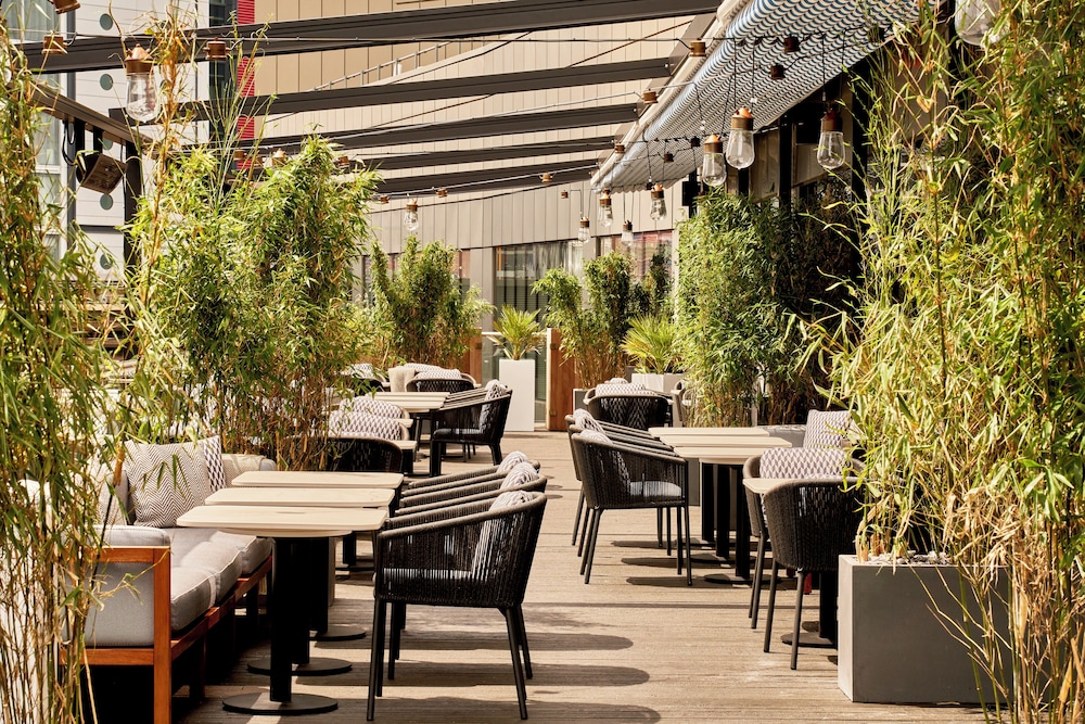 Hyatt Regency London Stratford 32/50
