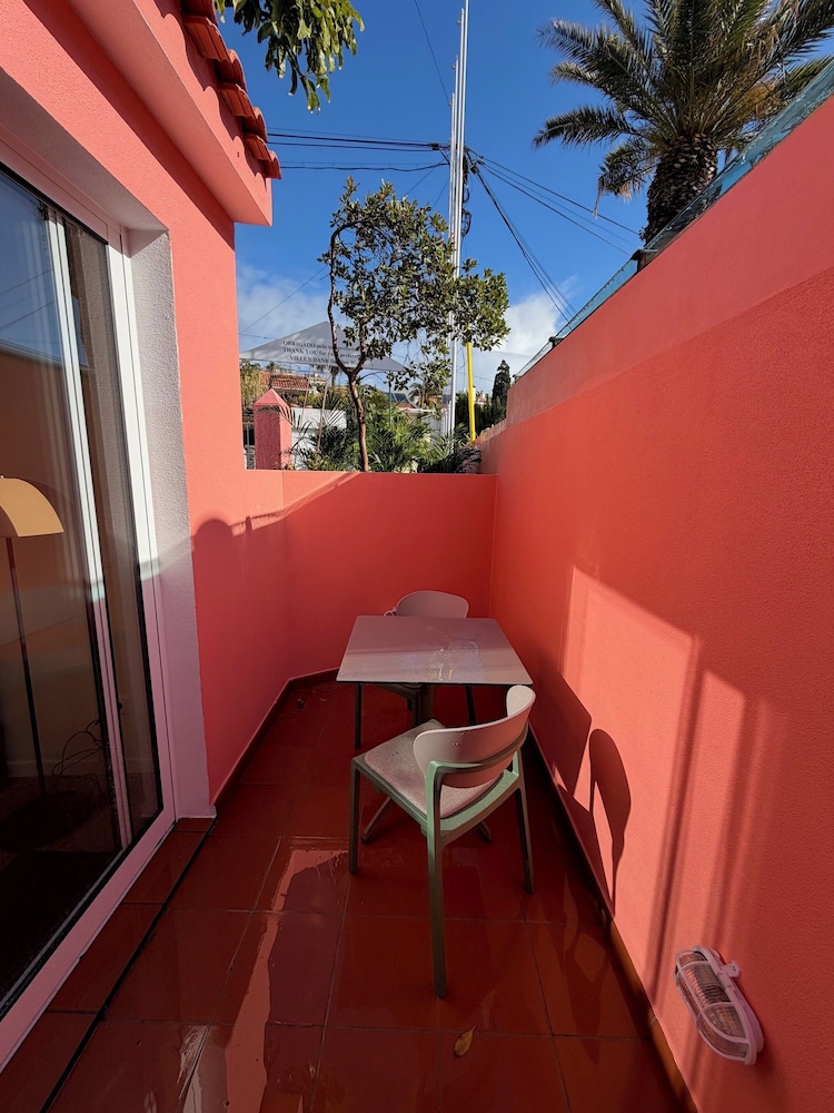 Inn & Art Madeira 34/67