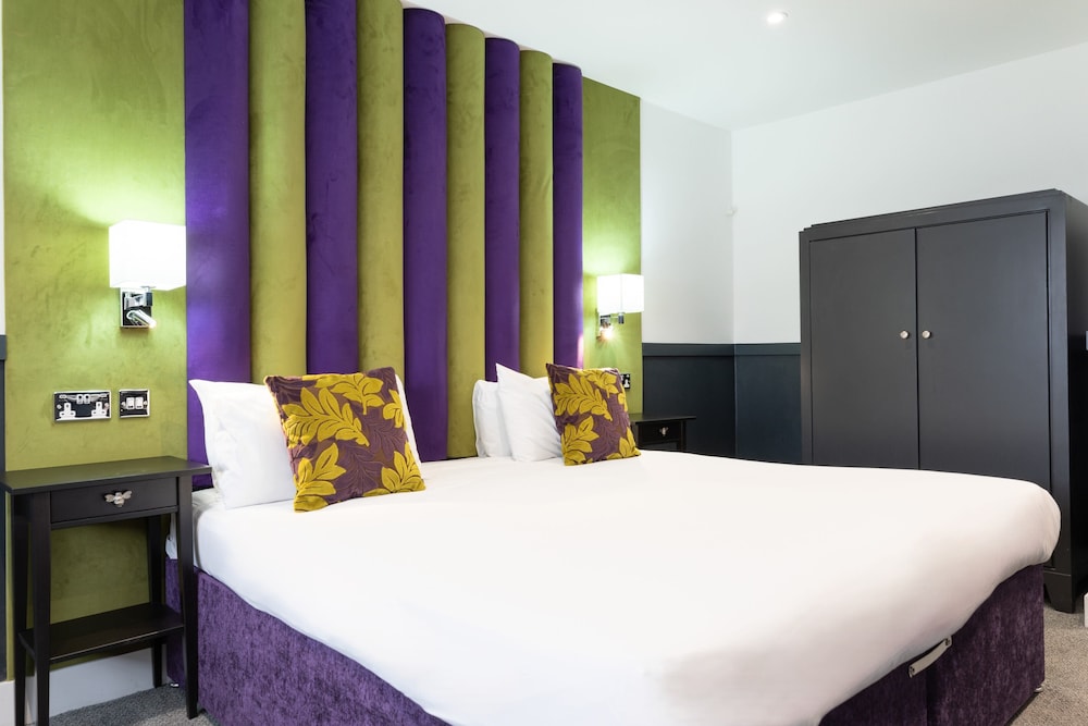SUPERIOR, DOUBLE BED