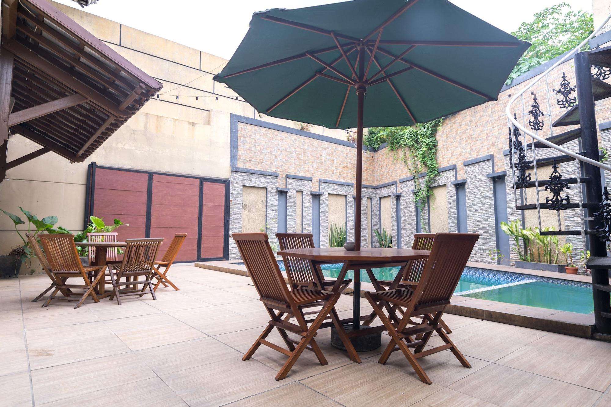 OYO 1421 Kasmaran Guest House Syariah 21/32
