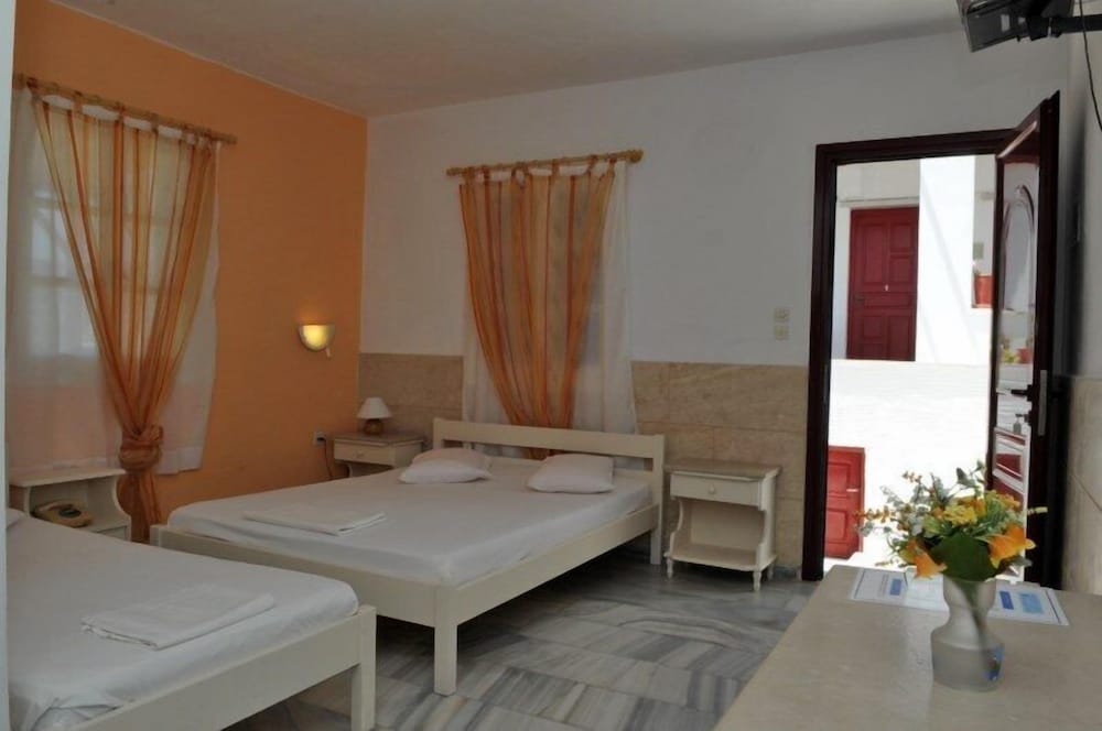 Akrogiali Hotel 11/34