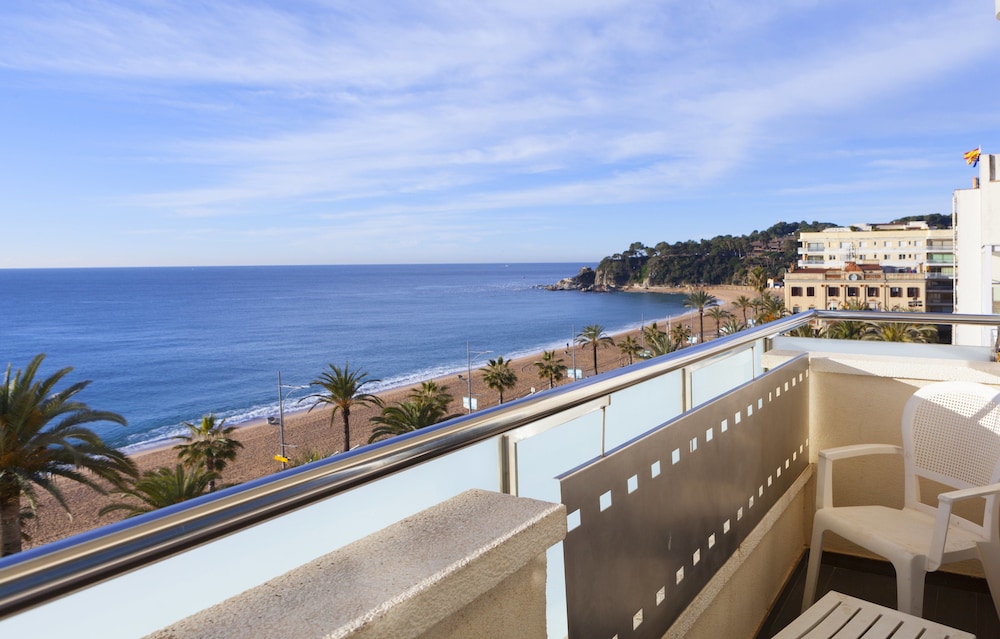 URH Excelsior Lloret 3/61