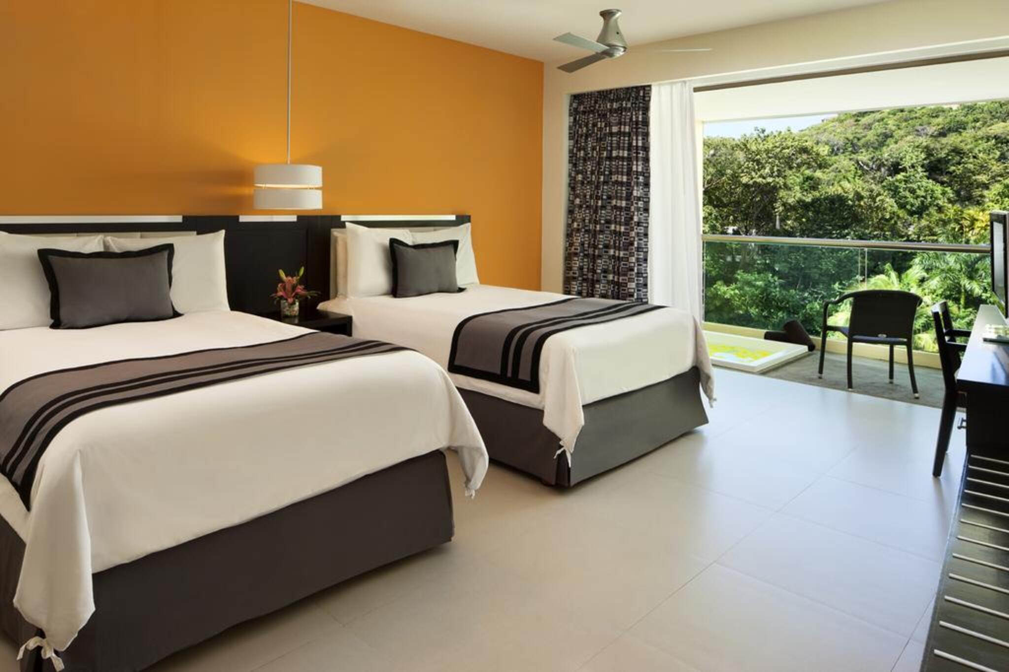 Deluxe, Double Bed, Tropical View