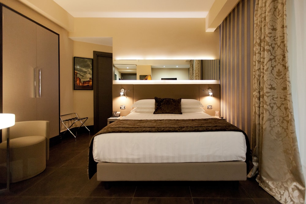 ROOM, DOUBLE BED, BALCONY