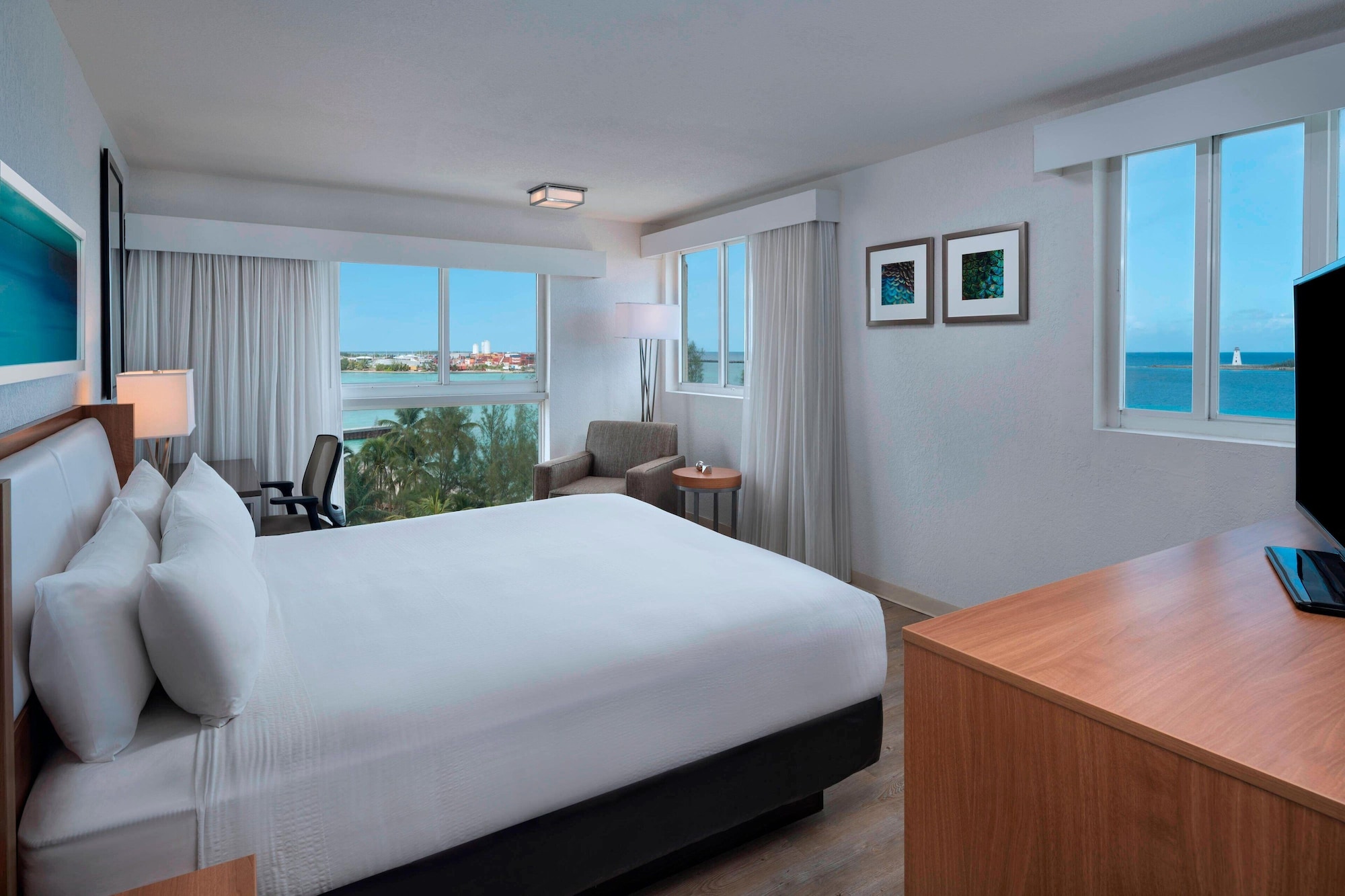 Room, King Bed, Ocean Front