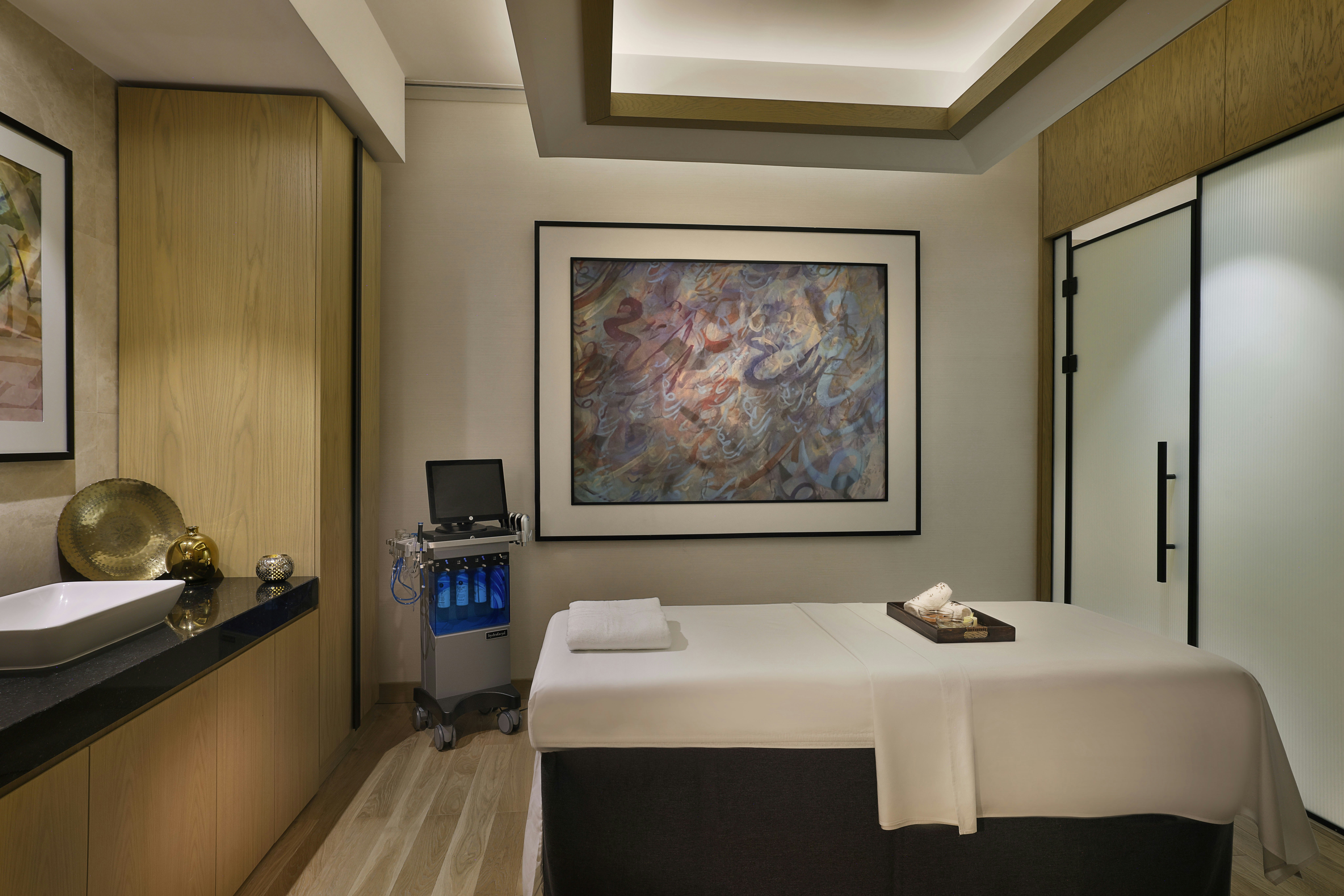 هيلتون الرياض العليا(Hilton Riyadh Olaya) 19/57