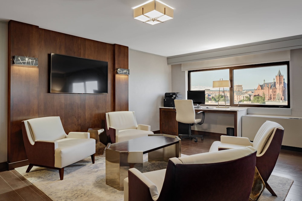 Sheraton Syracuse University Hotel &amp; Conference Center 24/33