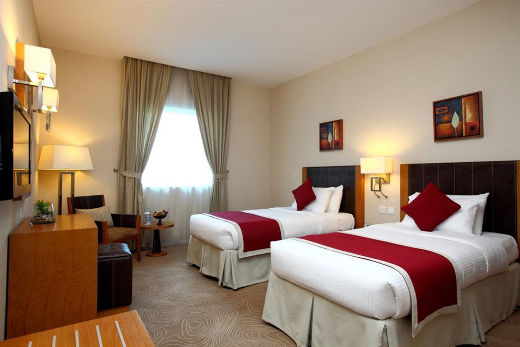 فندق مينا الجبيل سابقا جولدن توليب(Razana Hotel Al Jubail) 19/60