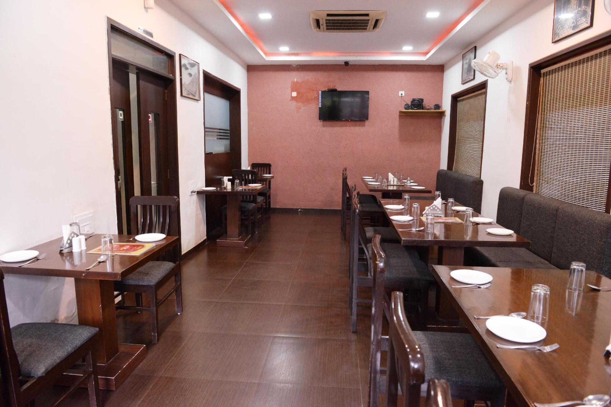 Oyo Rooms Sampatrao Colony Alkapuri 41/48