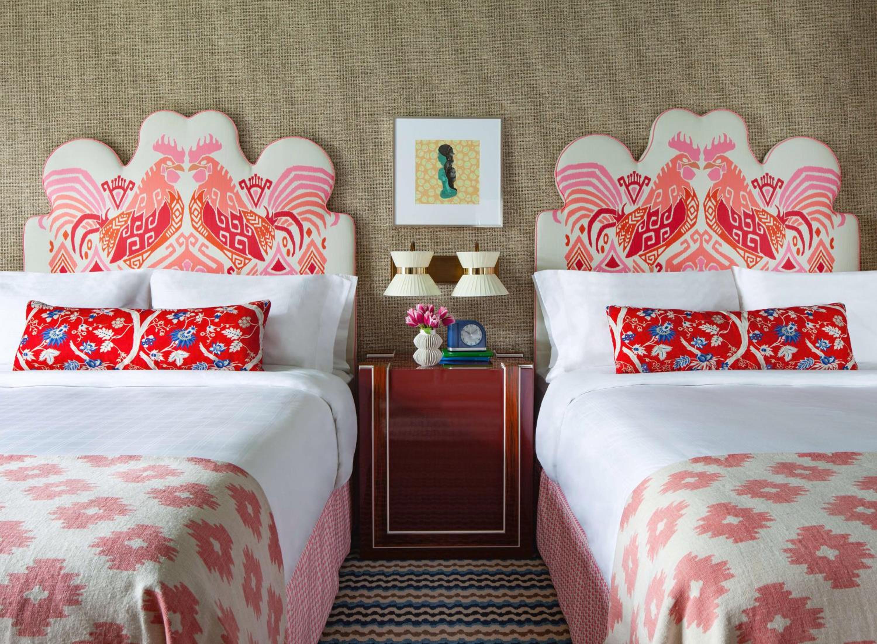 Graduate, Queen Bed