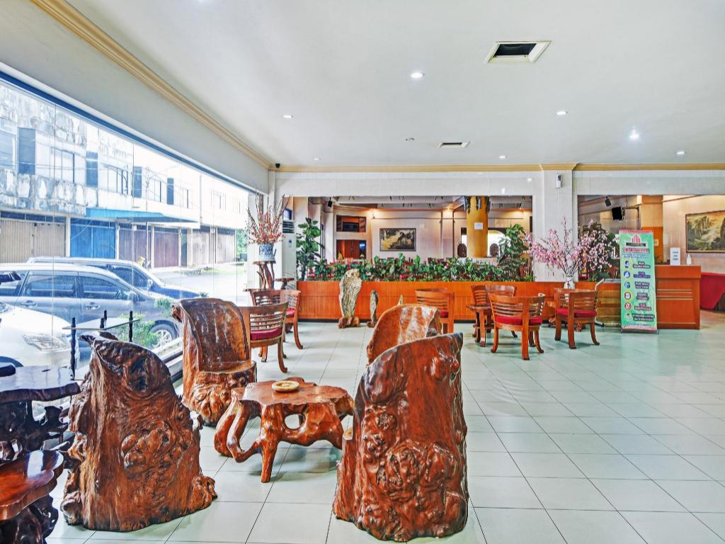 OYO 1178 Plaza Hotel Tanjung Pinang 37/50