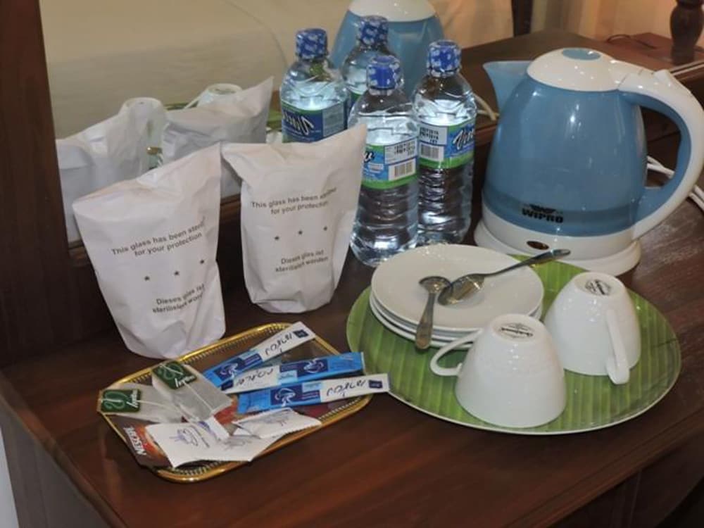 Capital Regency Hotel photo2