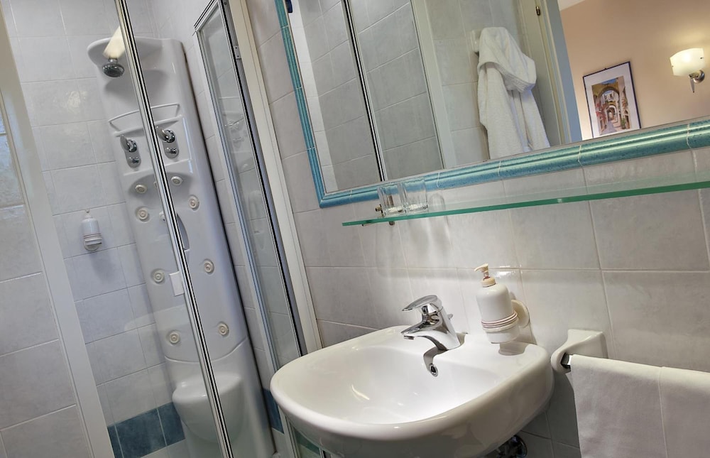 Hotel San Giovanni Terme 47/50