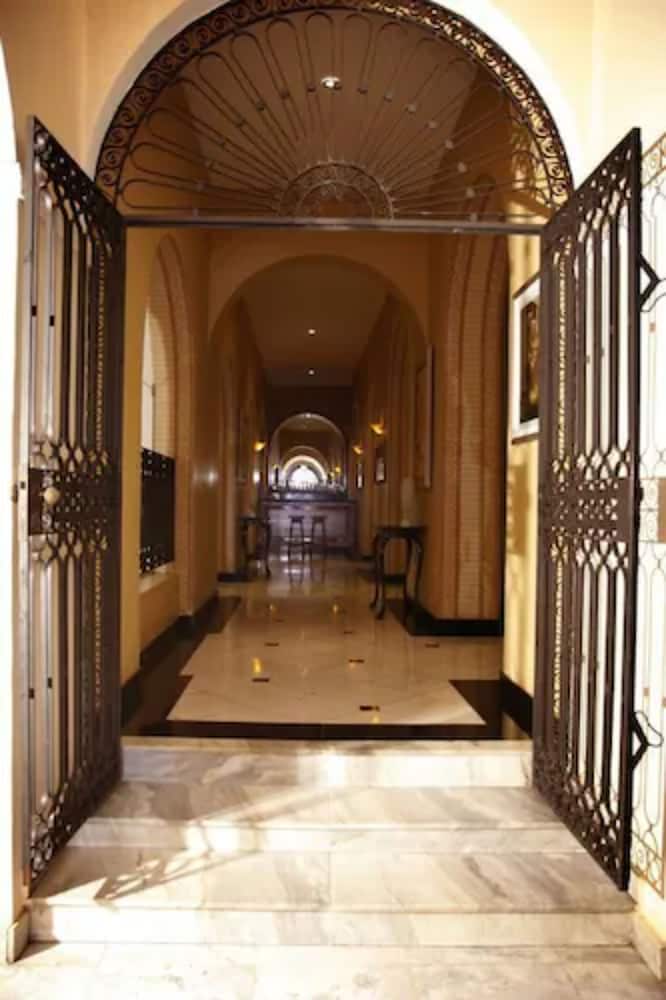 Palace Hotel 9/71