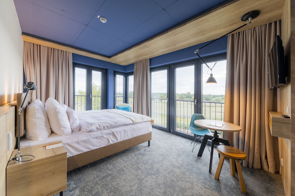 STANDARD, DOUBLE BED
