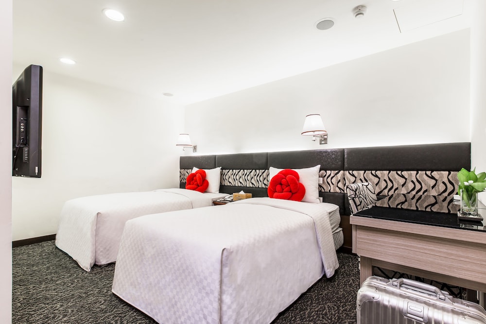 Han She Hotel 15/75
