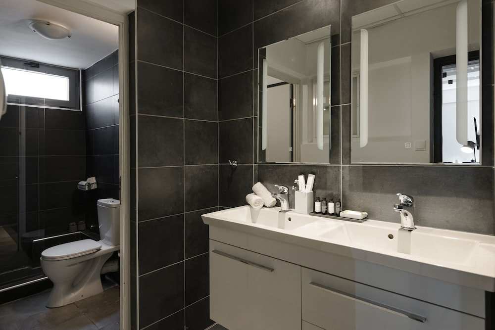 Aria Acropolis Suites 30/34