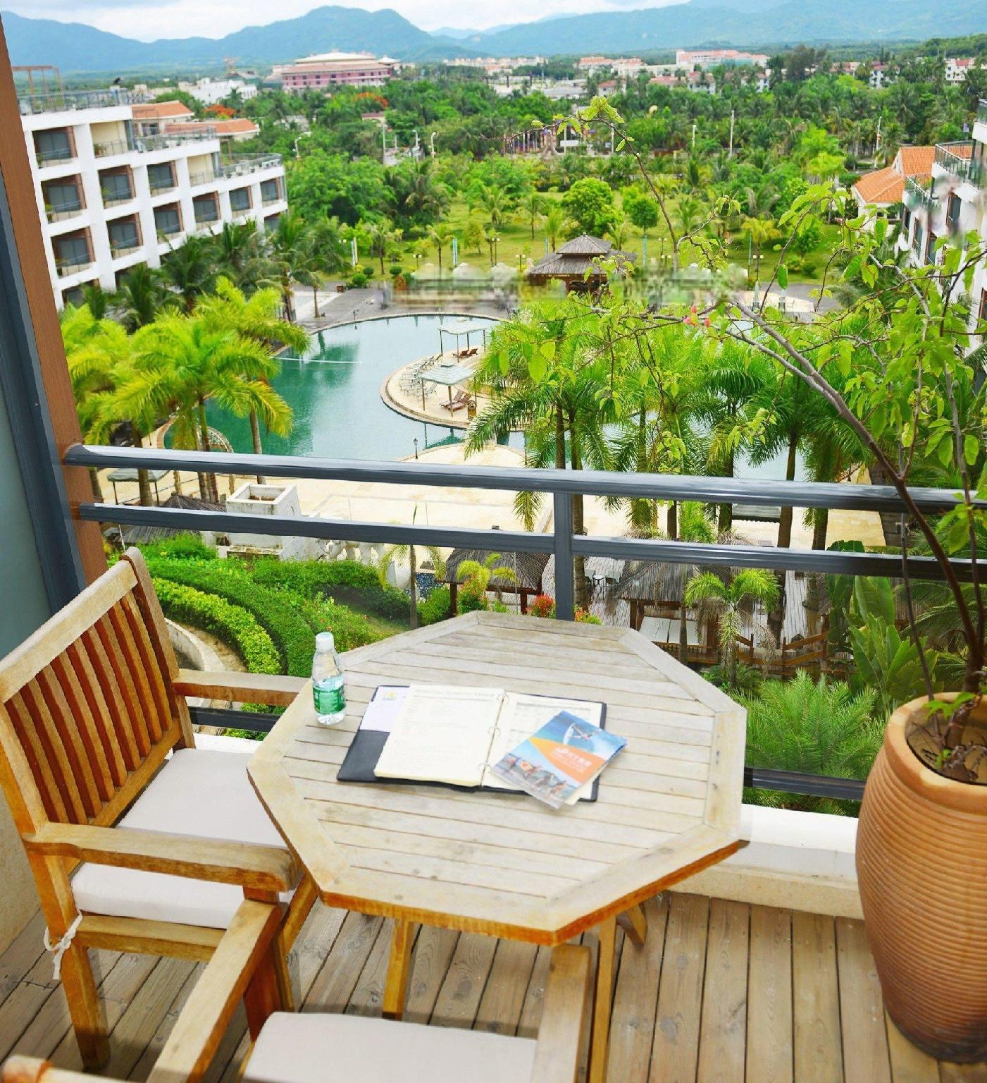 Xinglong Old Banyan Hotel 13/19