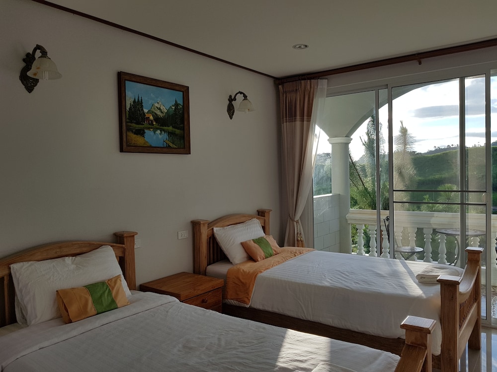 Foresta Hill Resort 8/41