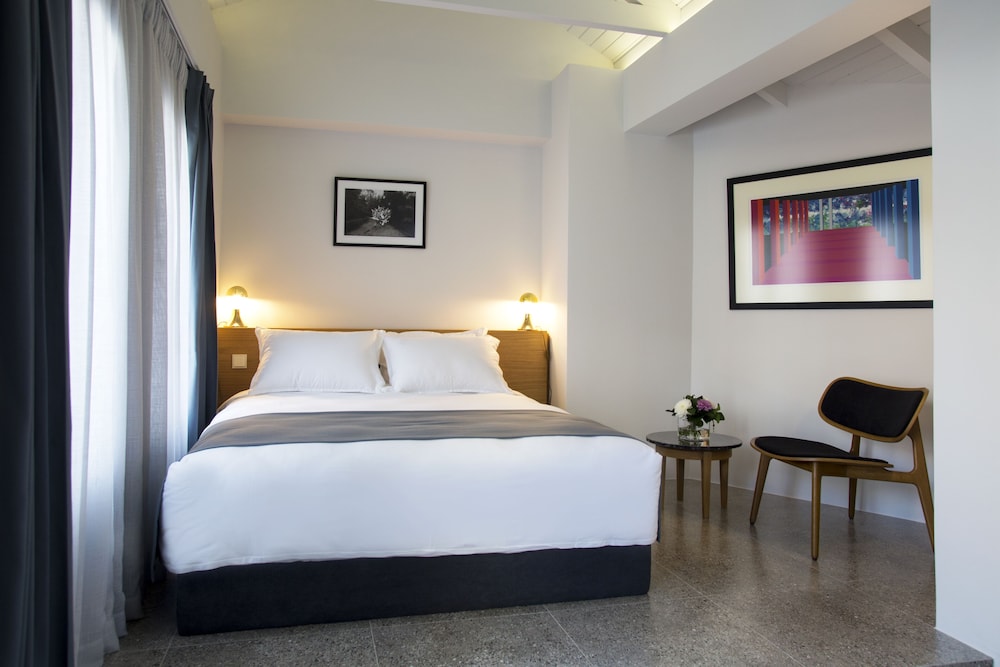 SUPERIOR, DOUBLE BED