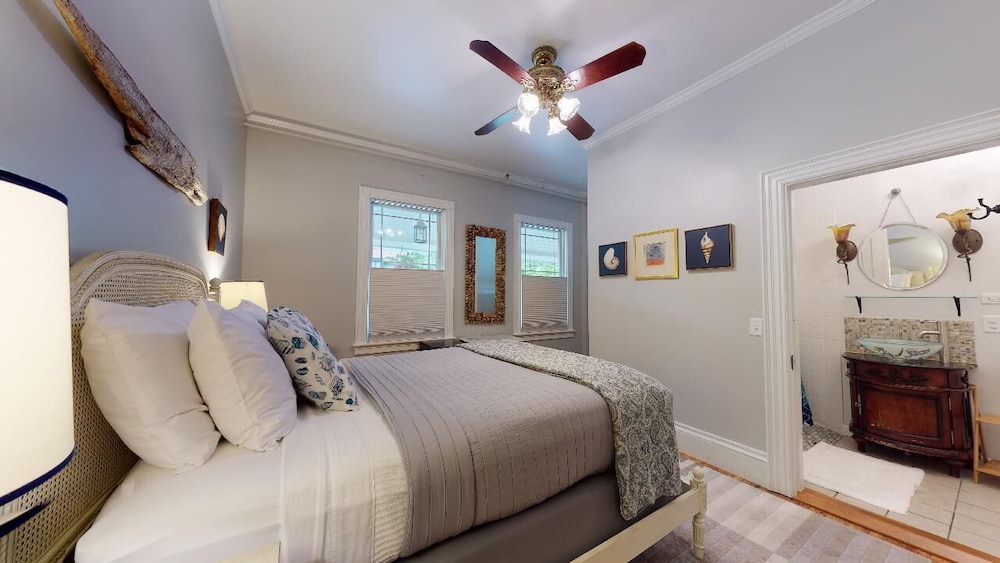 Holbrook House Bed and Breakfast- Bar Harbor ME 6/50