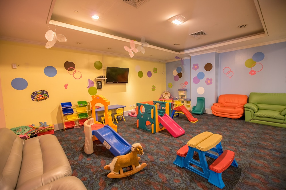 Royal Orchid Guam Hotel 42/50