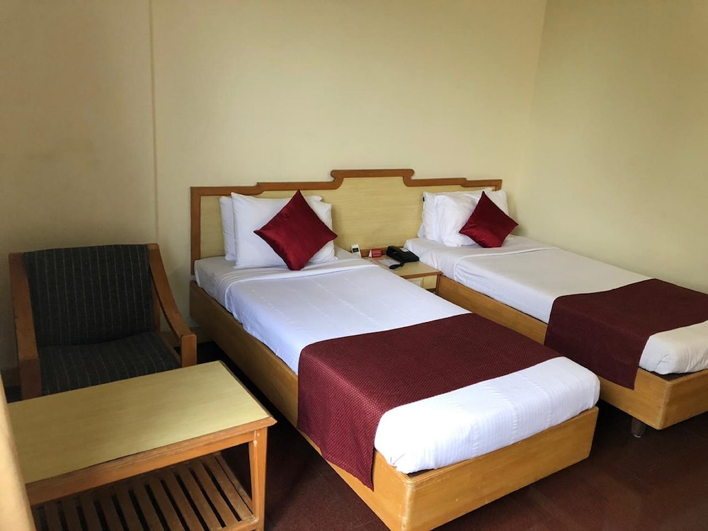 Presidency Hotel 15/63