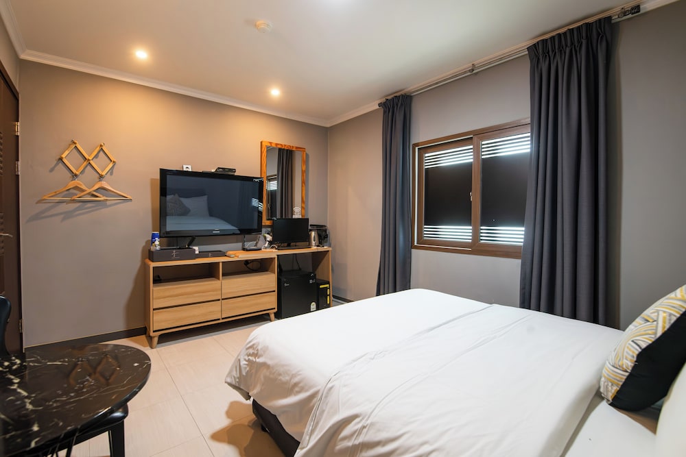 Gung Tourist Hotel 17/52