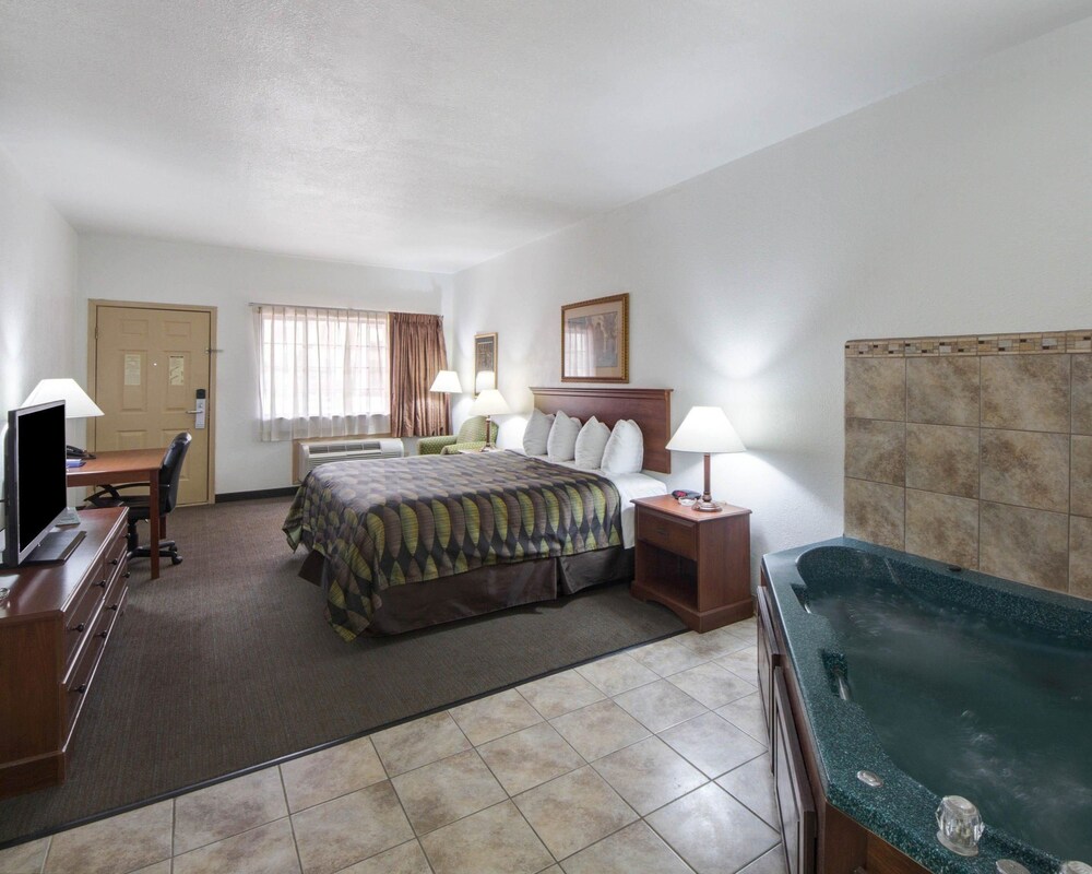 Quality Inn & Suites Rio Grande City, TX 9/39